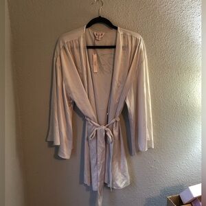 Victoria's Secret Elegant Cream Robe